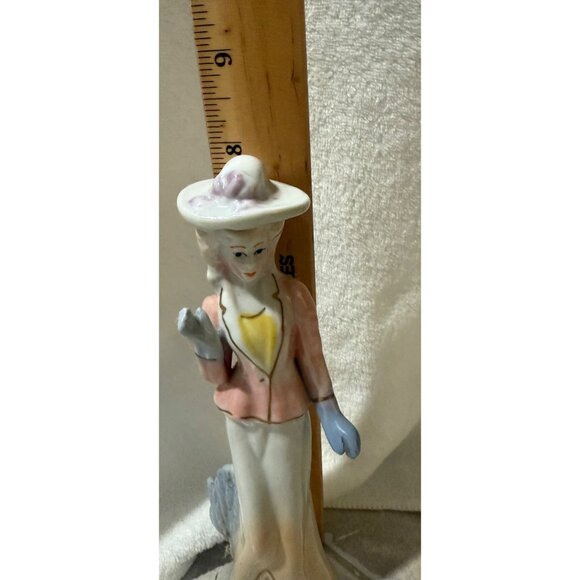 Vintage Ceramic Victorian Lady Figurine With Hat & Gloves - Picture 3 of 10